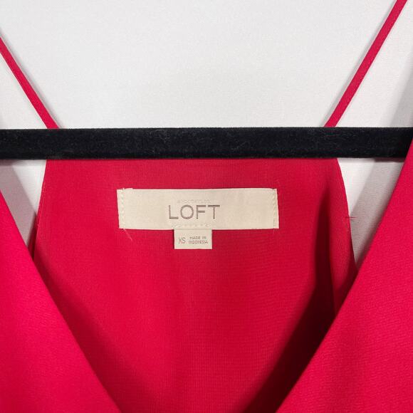 LOFT XSmall XS Bright Red V Neck Racerback Camisole Tank Top Blouse Shell Womens - Picture 5 of 7